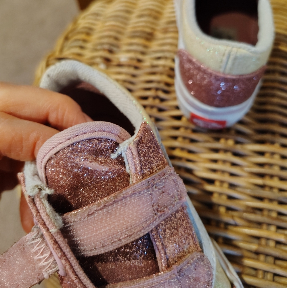 Little Girls Sparkle Gluttet Vans Velcro  Sneakers - Picture 2 of 11